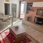 La Casa Al Mare Di Giulia Apartman
