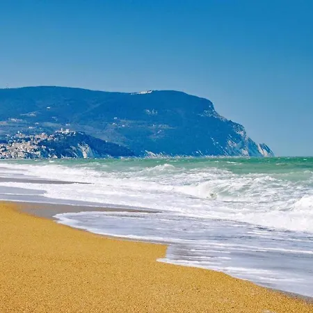 La Casa Al Mare Di Giulia Порто-Потенца-Пичена